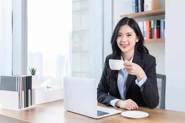女性在品牌策划领域的挑战与机遇 图1