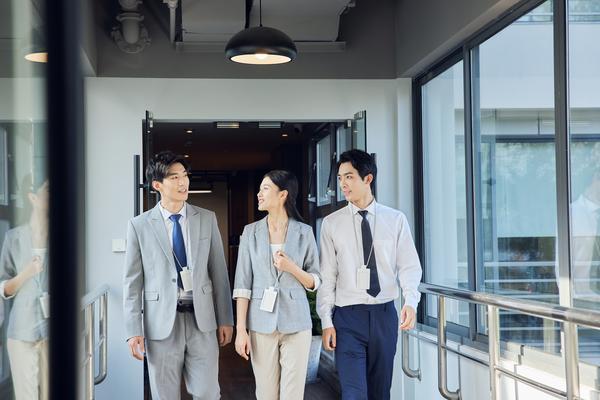 华为:客户定位与营销策略的成功之道 图1