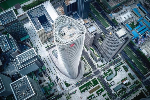 CF游戏品牌营销：精准定位与深度运营的商业路径 图1