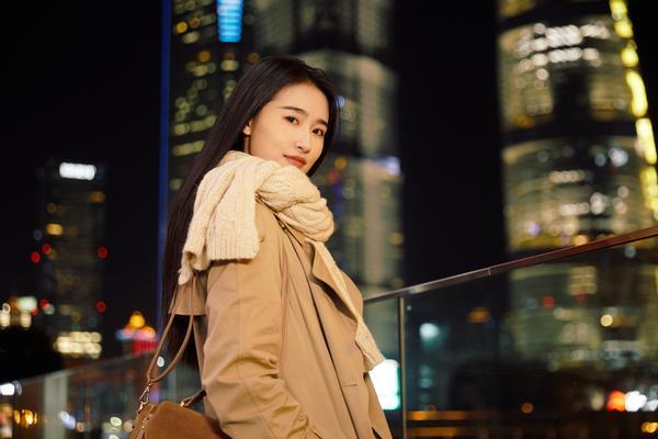 女性优雅魅力之衬衫品牌策划书设计方案图1