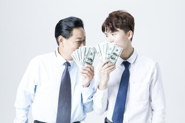 会员卡年费商业模式在项目融资与企业贷款中的应用探索 图2