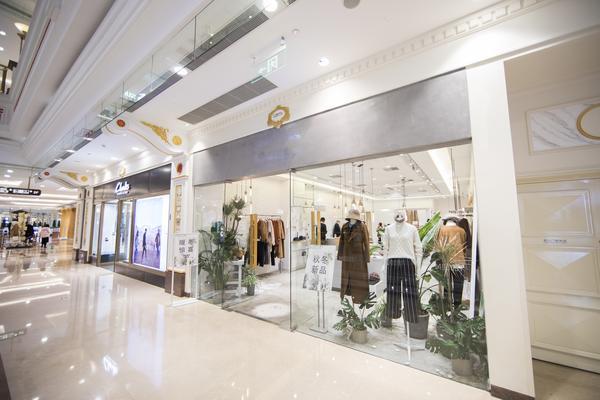 服装品牌营销策划案例解析：提升品牌形象与市场竞争力 图1