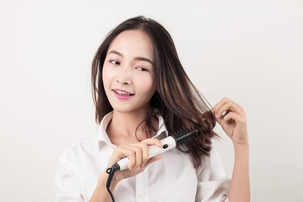 情人节特别优惠：理发店送你一场爱的修剪之旅！ 图2