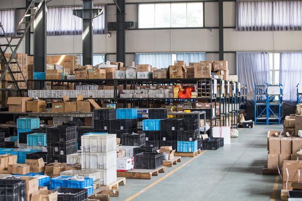 服装公司营销策略方案|企业品牌传播与销售的实践路径 图2
