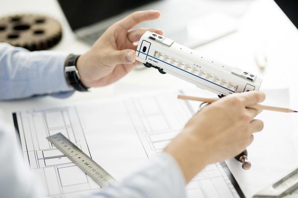《中小科技品牌建设方案：助力我国科技产业飞跃》图1