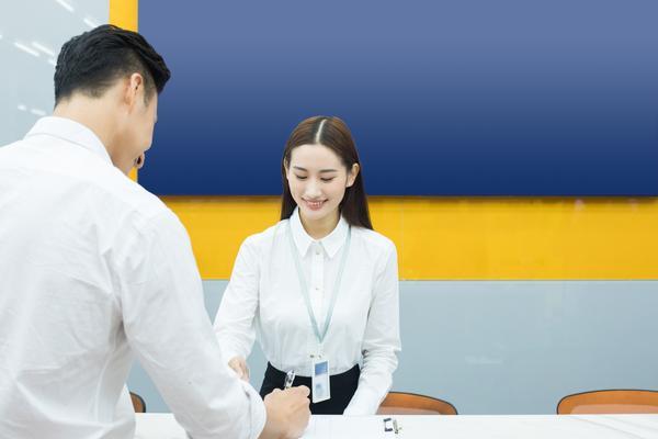 口碑自来水营销：基于社交网络的精准传播与价值重构 图1