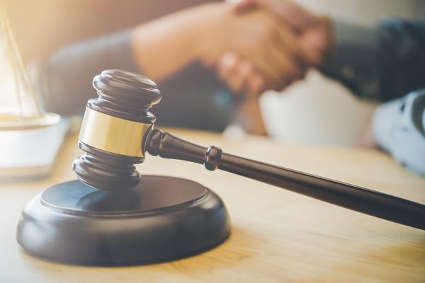 贷款案件起诉开庭时间解析|项目融资法律风险与审限优化 图1