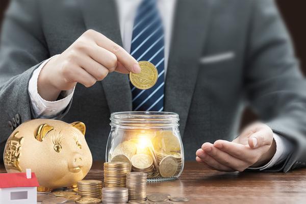 方头皮鞋品牌营销广告：解析与项目融资策略 图2