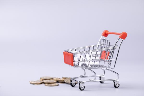 香水品牌传播方式的多样化策略：吸引消费者的关键要素 图2