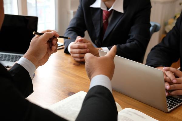 客户管理表格背景图|项目融资中的核心数据可视化工具 图2